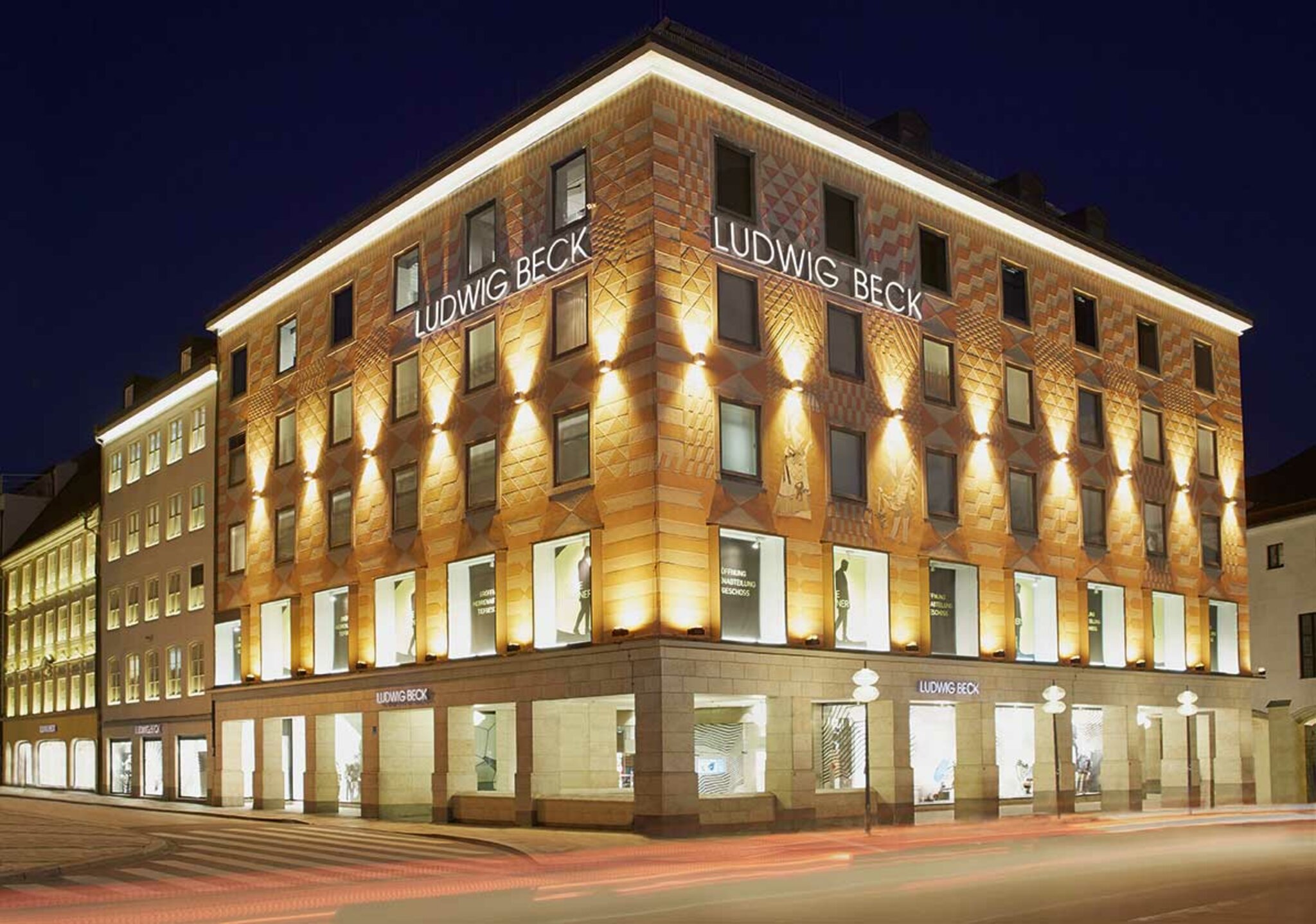 Ludwig Beck Munich department store product images synced from Scaleflex DAM to Akeneo PIM